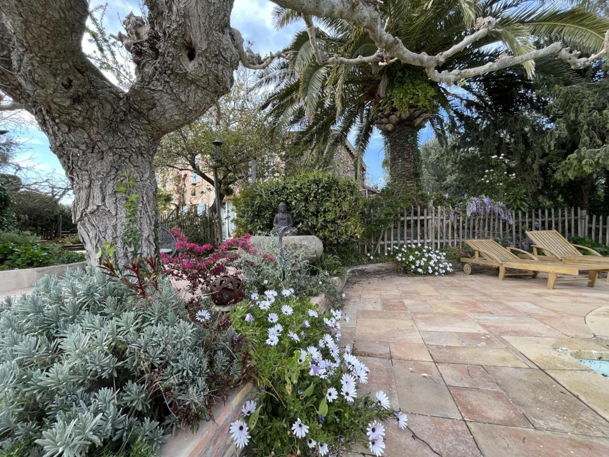 La Maison De Justine Grimaud Exterior photo